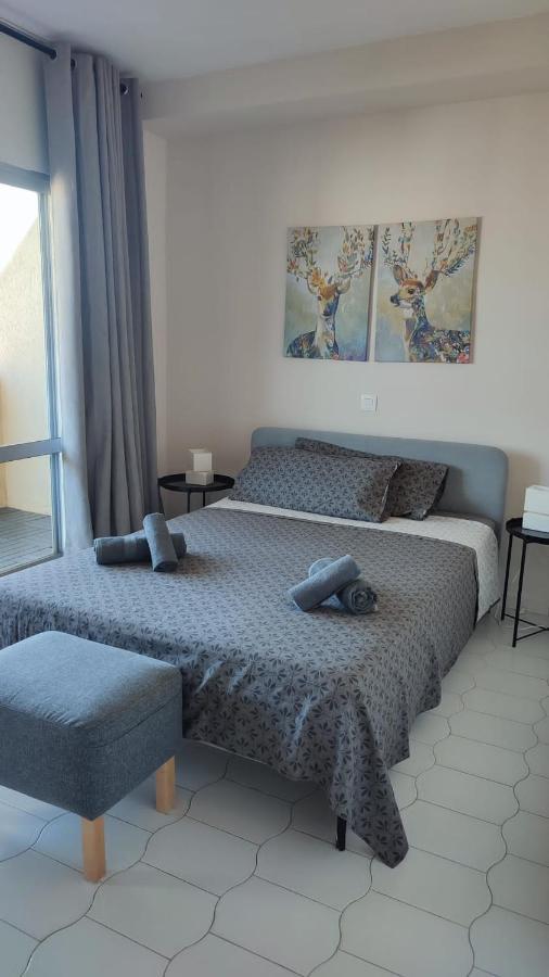 Homeforguest Beautiful With Sea Views In Benal Beach, Appartement Benalmádena